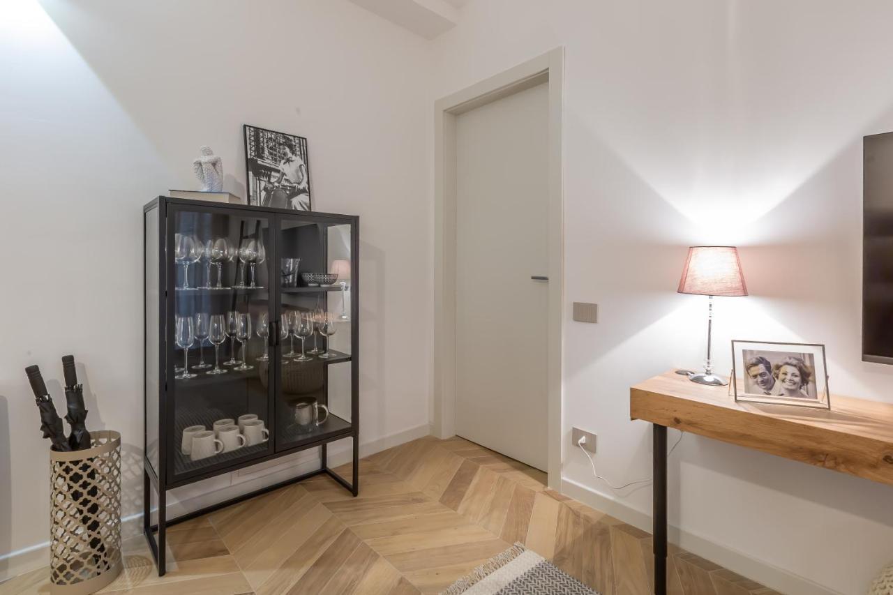 Luxury Trastevere Gym & Rooftop 5H Рим Екстер'єр фото
