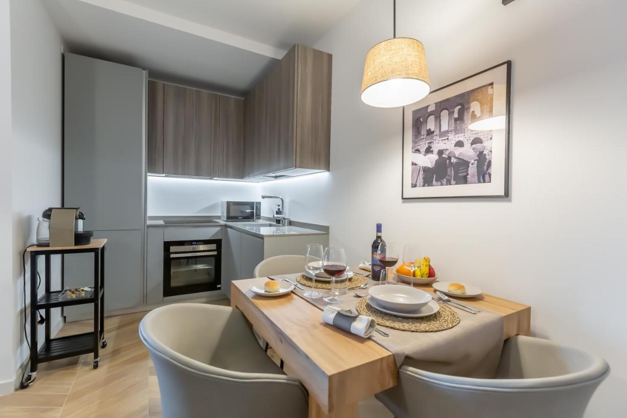 Luxury Trastevere Gym & Rooftop 5H Рим Екстер'єр фото